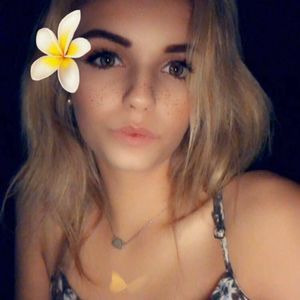 Meet your Posher, Katelyn